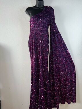 FAERIEST Sequin Evening Gown in Fuchsia Orchid Size Small.